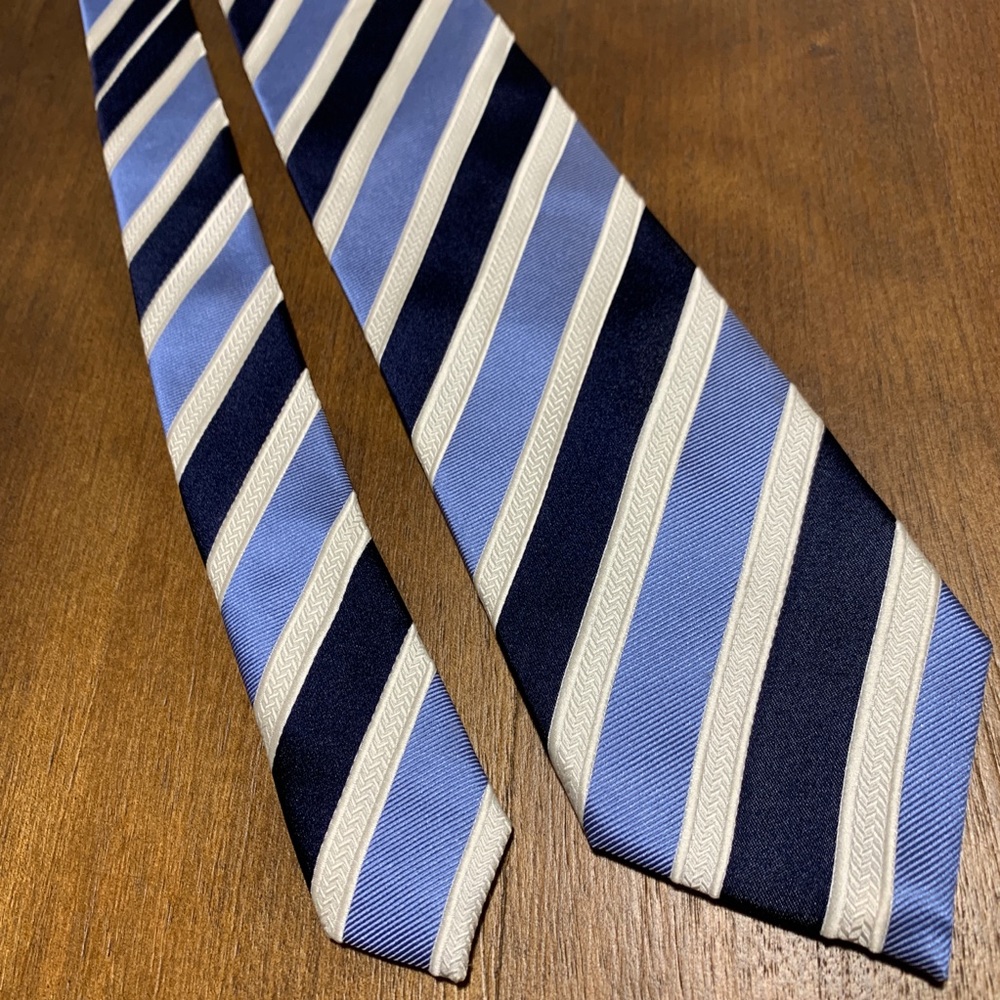 Stripe silk neck tie